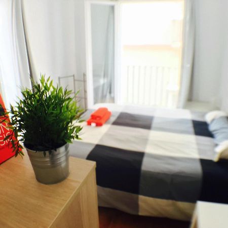 Centro + Wifi+ 2 Camas De Matrimonio +Playa Appartement Cádiz Buitenkant foto