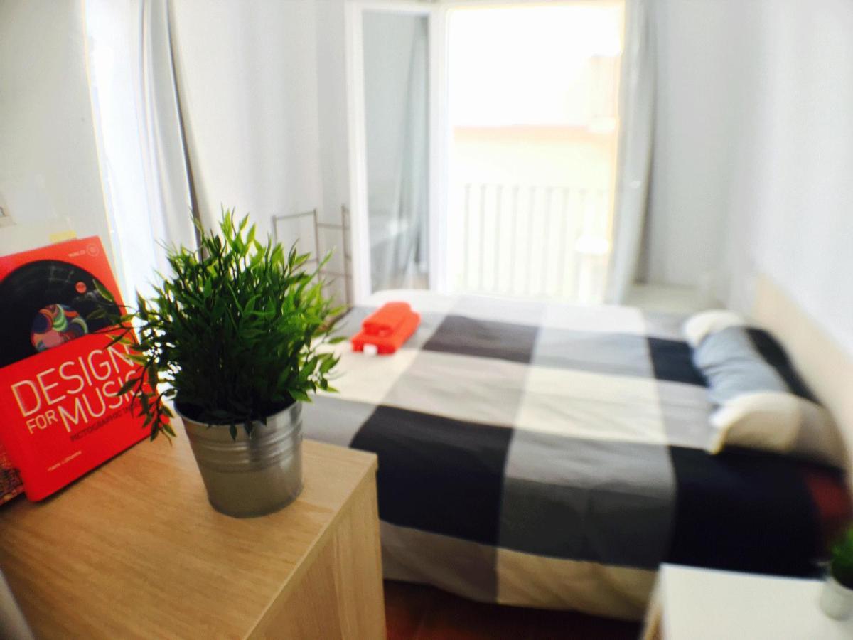 Centro + Wifi+ 2 Camas De Matrimonio +Playa Appartement Cádiz Buitenkant foto